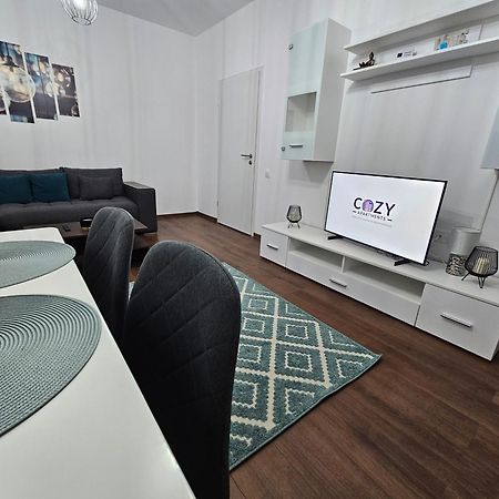 Urban Luxury Flats - Cozy Apartments At Coresi Mall #Braşov Esterno foto