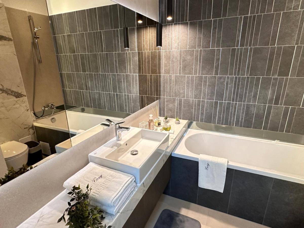 Urban Luxury Flats - Cozy Apartments At Coresi Mall #Braşov Esterno foto